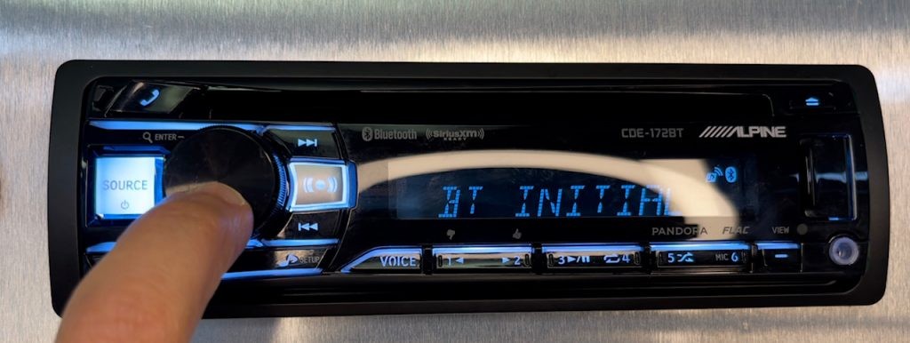 Alpine UTE73BT Bluetooth Pairing - Clearing Bluetooth Memory demonstrated on Alpine CDE172BT